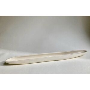 McCarty by Carnevale Ceramic Olive Dish in Natural ( Off White) / Néw